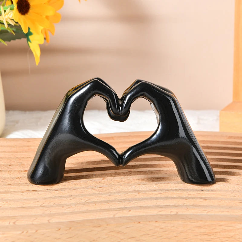 Heart Hand Statue Decoration - Nova