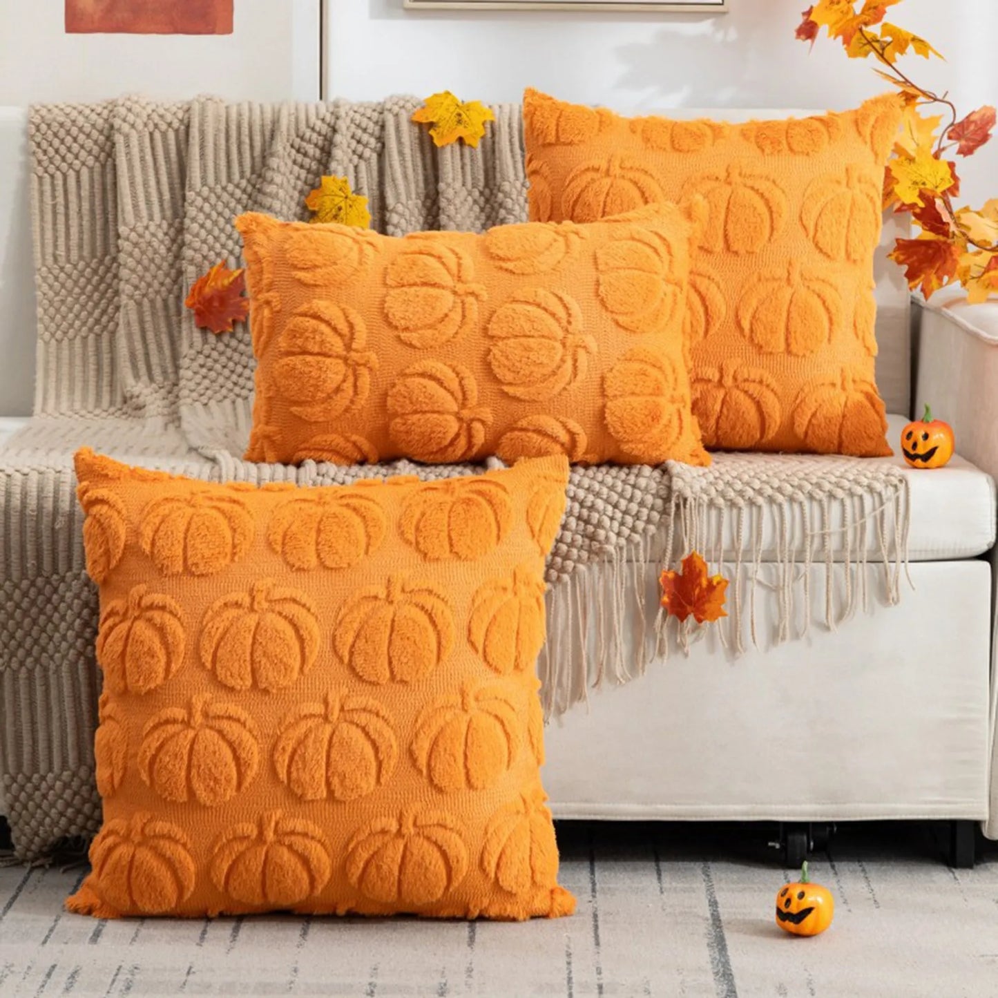 Halloween pumpkin velvet Throw Pillow - Nova